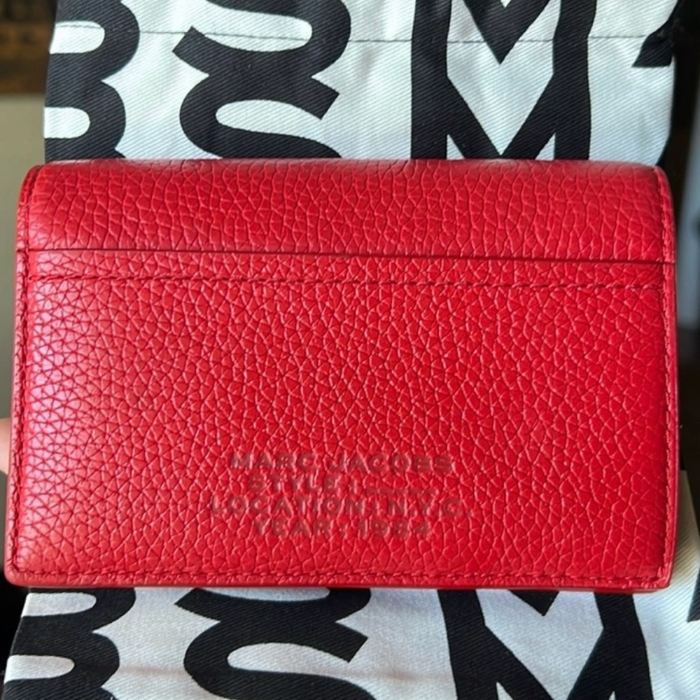 Marc Jacobs Logo Embossed Small Bifold Soft Leather Wallet Red NWT HOST PICK